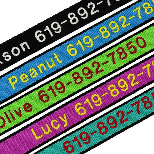 Vakkert hundehalsbånd med brodert navn i 5 farger S-L